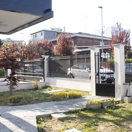 Luna Bianca Bed & Breakfast Rozzano Dış mekan fotoğraf