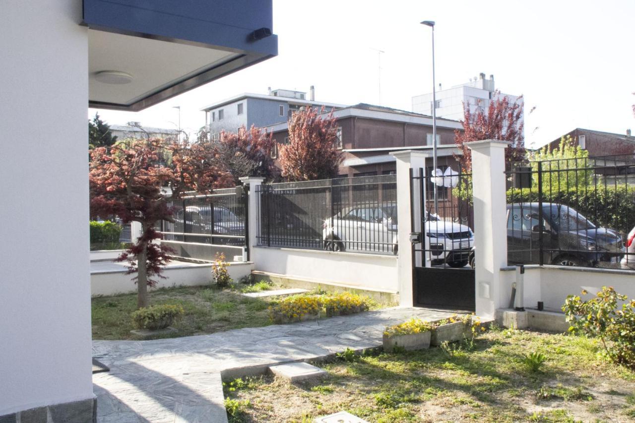 Luna Bianca Bed & Breakfast Rozzano Dış mekan fotoğraf